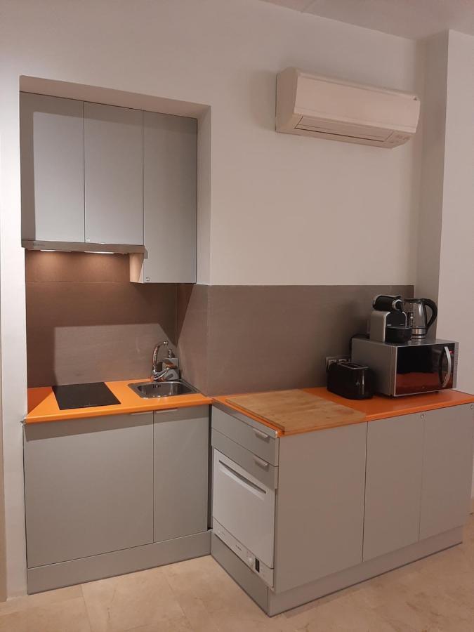 Ferienwohnung Estudio Con Parking Privado Madrid Exterior foto