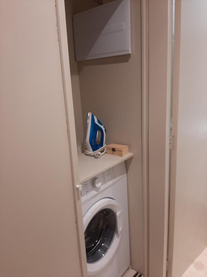Ferienwohnung Estudio Con Parking Privado Madrid Exterior foto